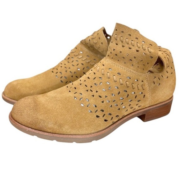 Sofft Brinkley‎ Tan Suede Cutout Ankle Booties Western Boho Low Heel Size 10M - Picture 1 of 11